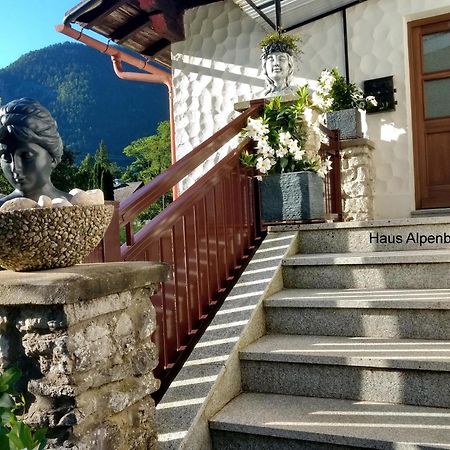 オーバートラウンHaus Alpenblickアパートメント エクステリア 写真